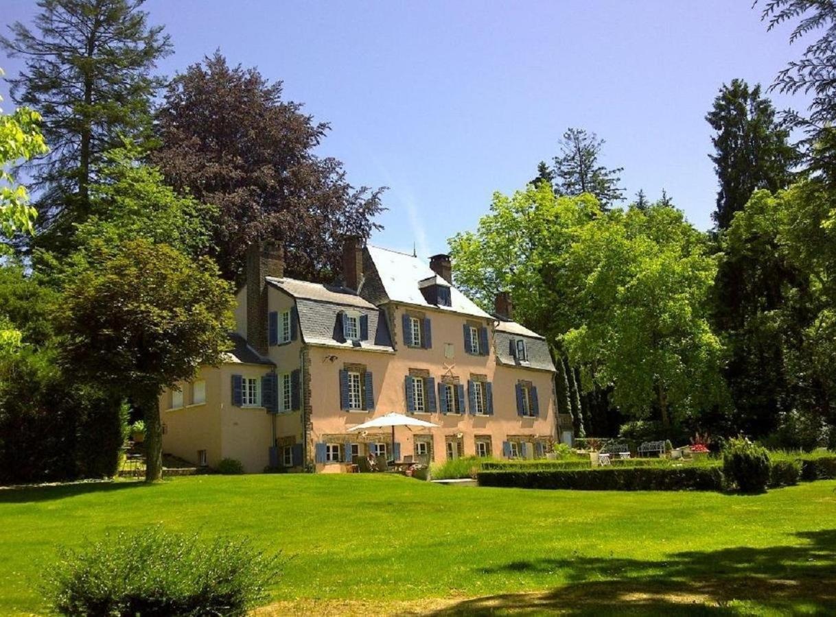 Le Charme Villa Mézilles Exterior foto