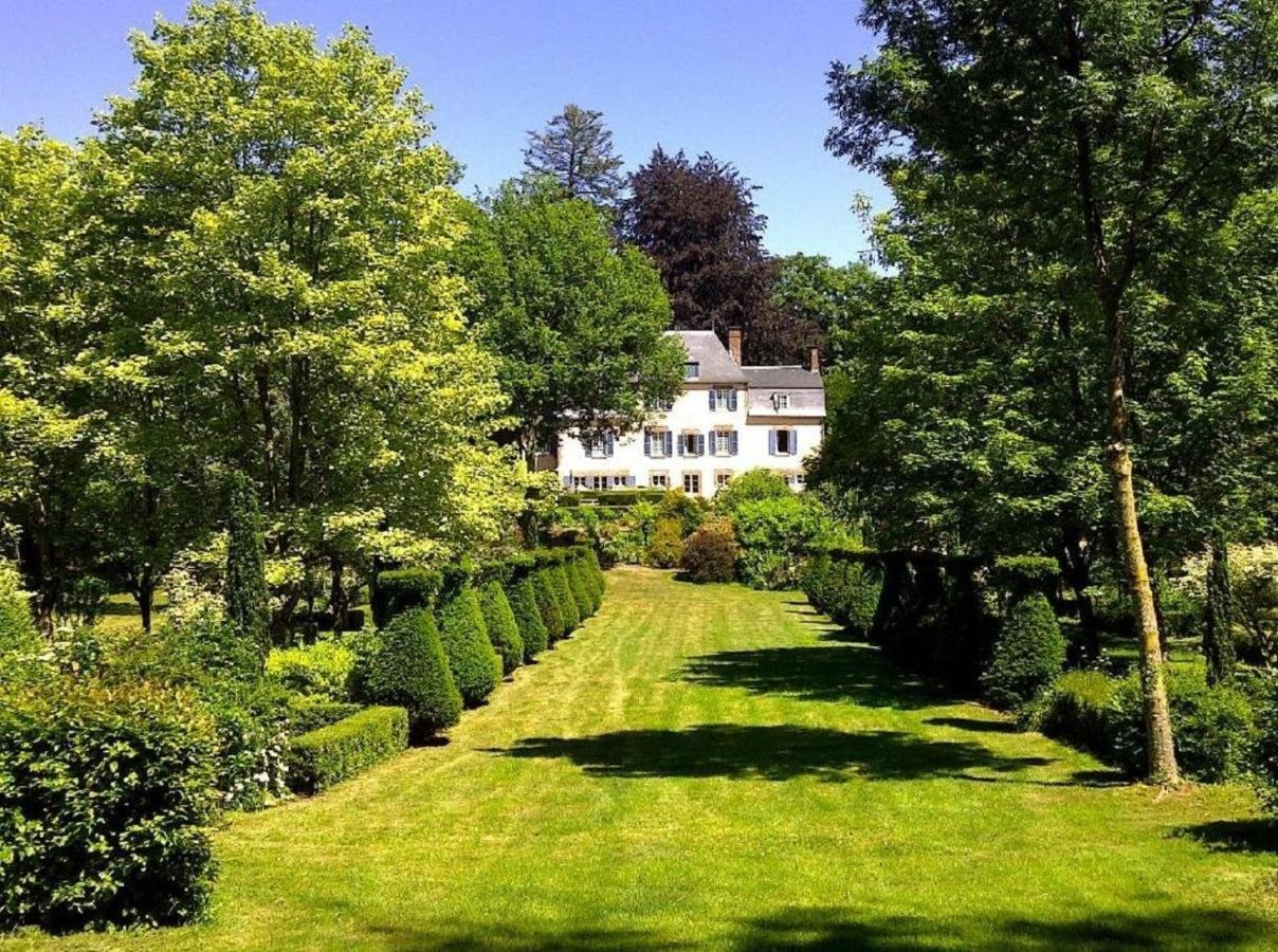 Le Charme Villa Mézilles Exterior foto